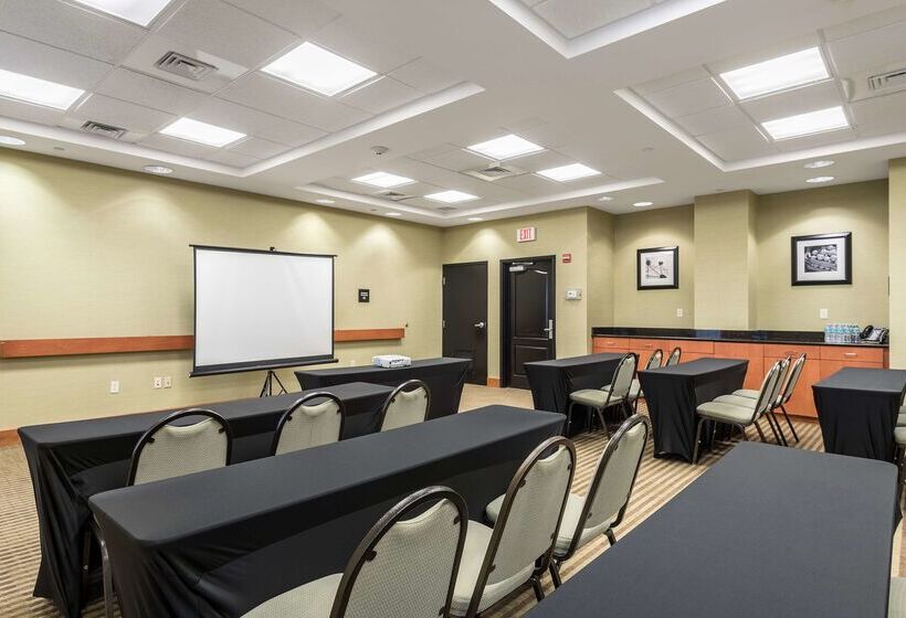 Отель Hampton Inn & Suites Orlando South Lake Buena Vista