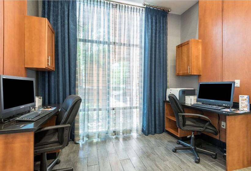 هتل Hampton Inn & Suites Orlando South Lake Buena Vista