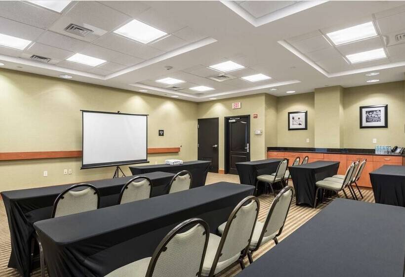 Отель Hampton Inn & Suites Orlando South Lake Buena Vista