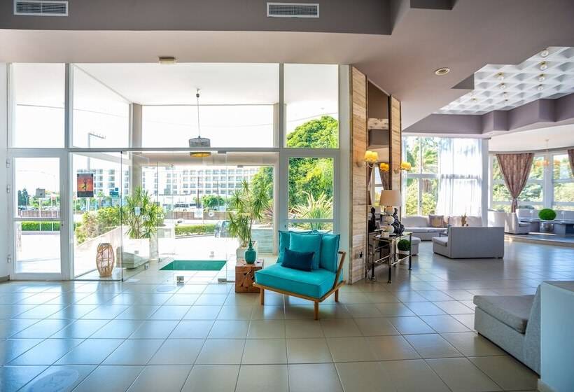 Happy Days Hotel, Adults Only