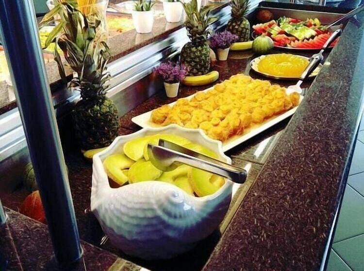 Happy Days Hotel, Adults Only