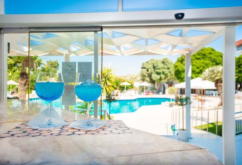 Happy Days Hotel, Adults Only