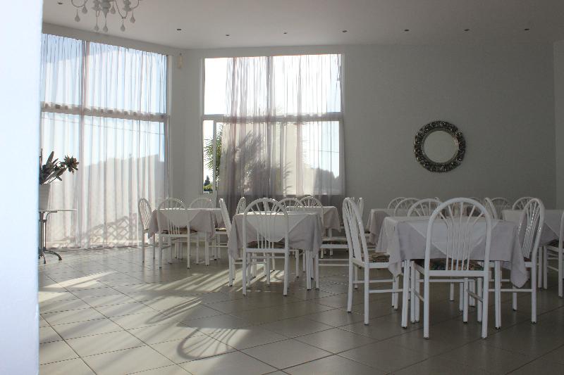 Happy Days Hotel, Adults Only