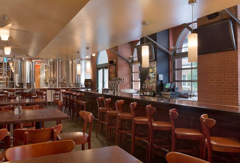 בית מלון כפרי Caesars New Orleans