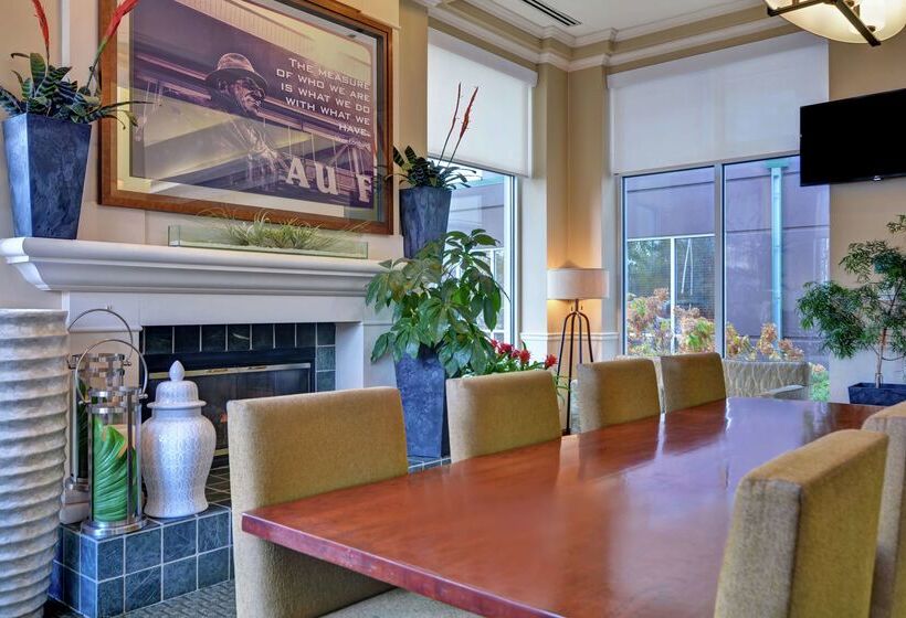 فندق Hilton Garden Inn Green Bay