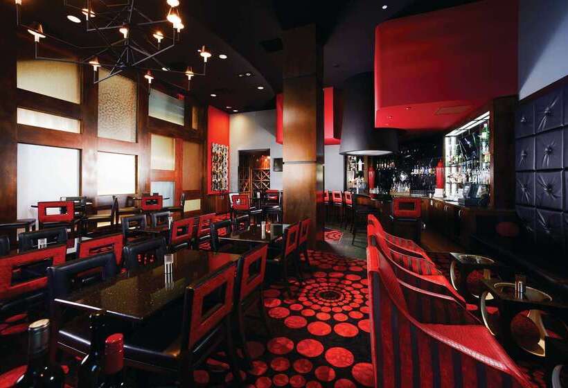 هتل Hilton Promenade At Branson Landing