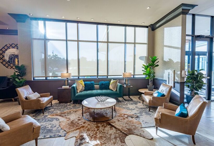 هتل Hilton Promenade At Branson Landing