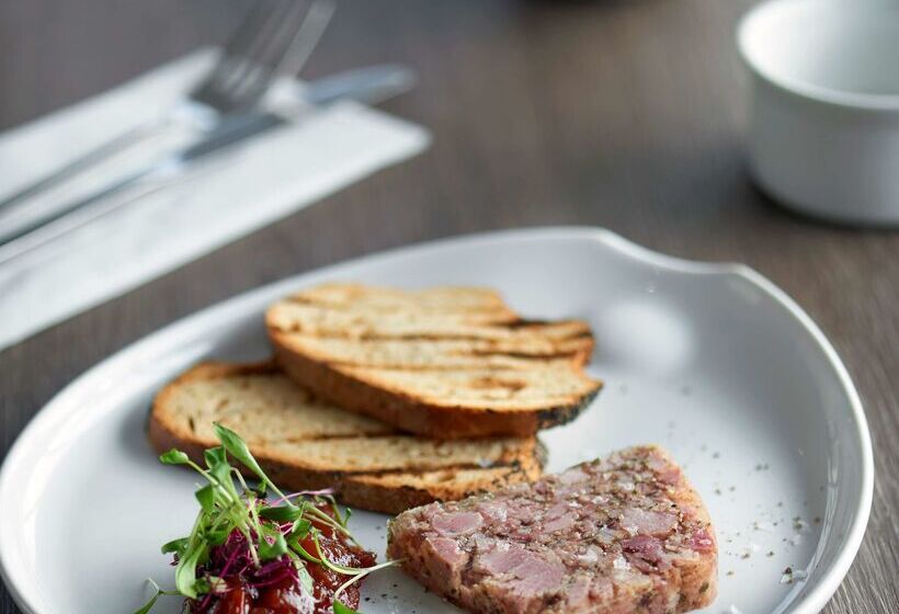 Отель Hyatt Place London Heathrow Airport