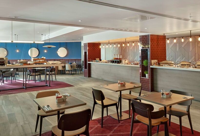 Отель Hyatt Place London Heathrow Airport