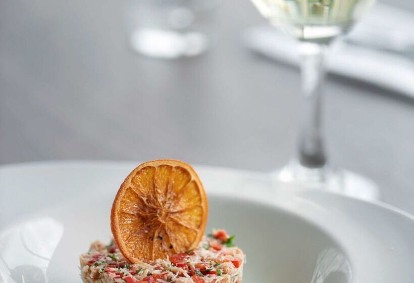 Отель Hyatt Place London Heathrow Airport