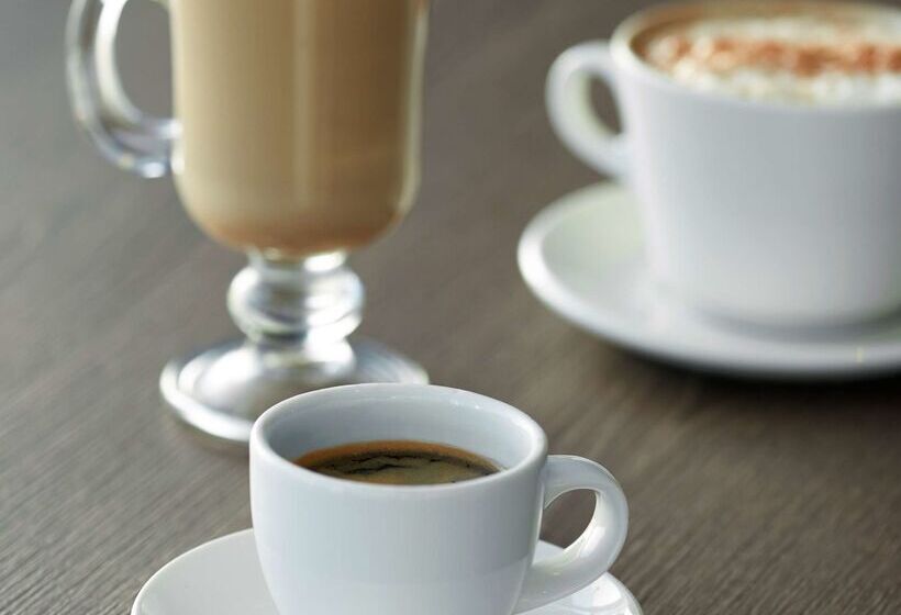 Отель Hyatt Place London Heathrow Airport