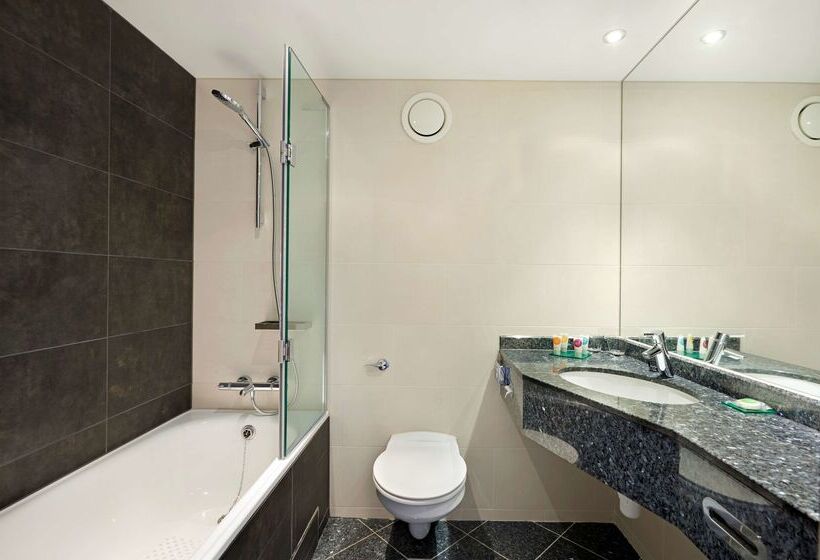 Отель Hyatt Place London Heathrow Airport