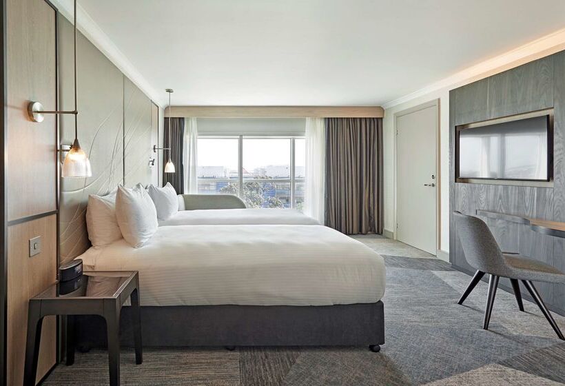 Отель Hyatt Place London Heathrow Airport