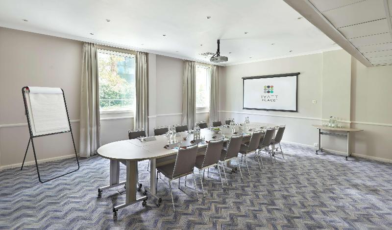 Отель Hyatt Place London Heathrow Airport