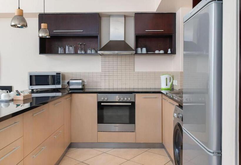 هتل Icon Luxury Apartments