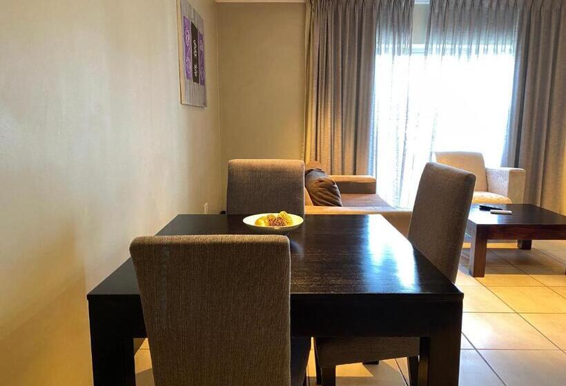 هتل Icon Luxury Apartments