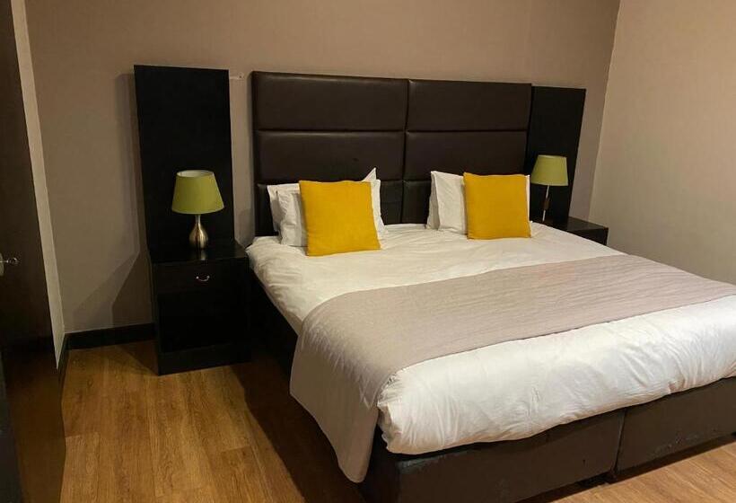 هتل Icon Luxury Apartments