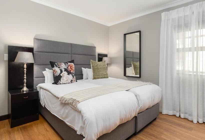 هتل Icon Luxury Apartments