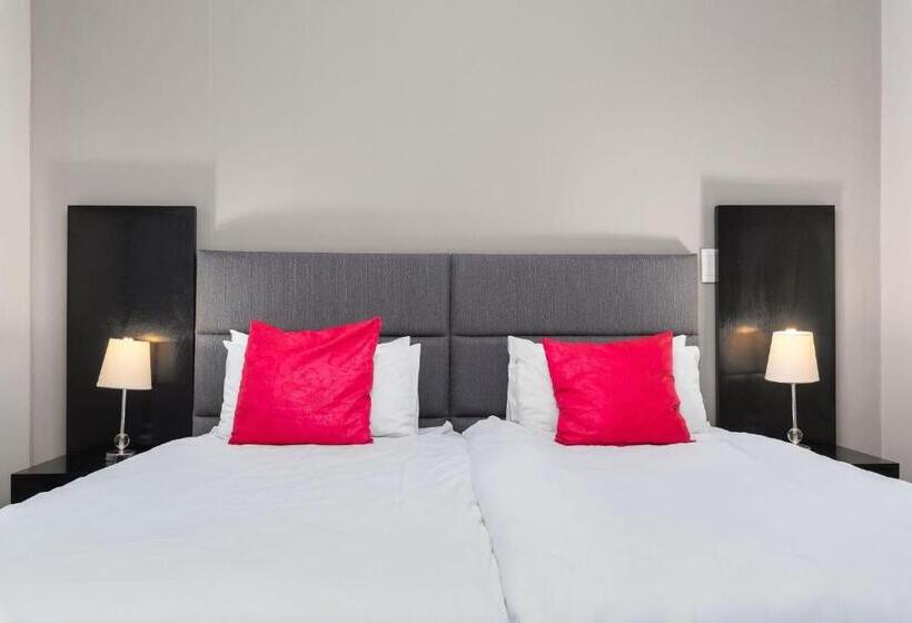 هتل Icon Luxury Apartments