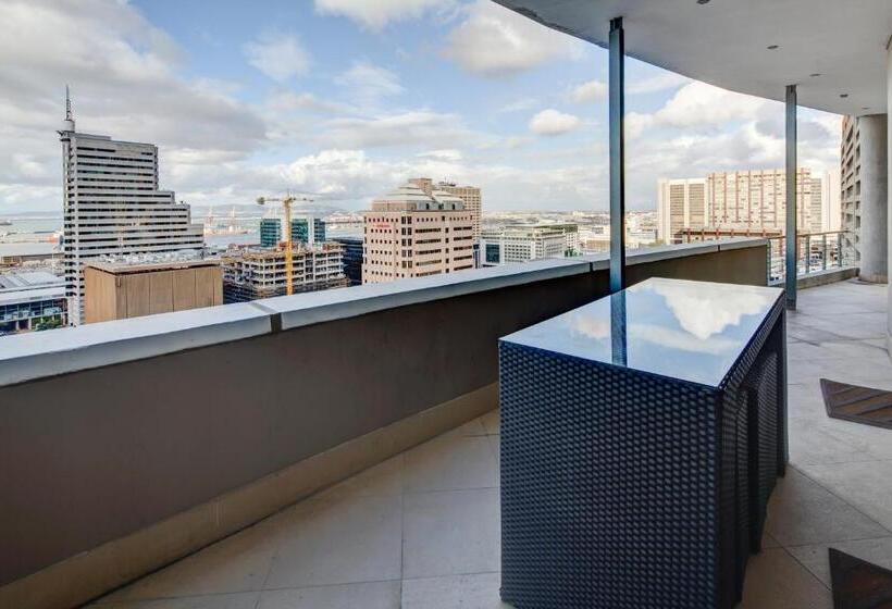 هتل Icon Luxury Apartments