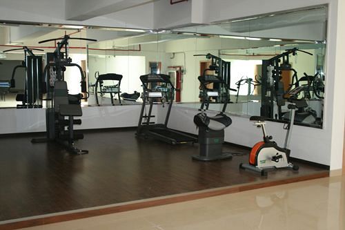 호텔 J. Real Residence Suites