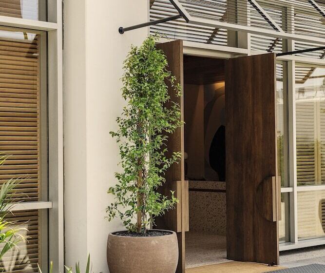 June West La, A Member Of Design Hotels