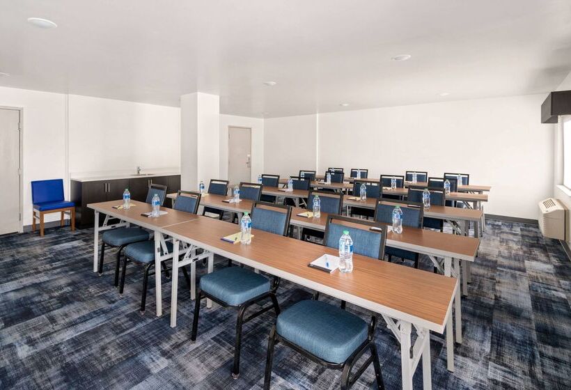 ホテル La Quinta Inn By Wyndham Columbus Dublin