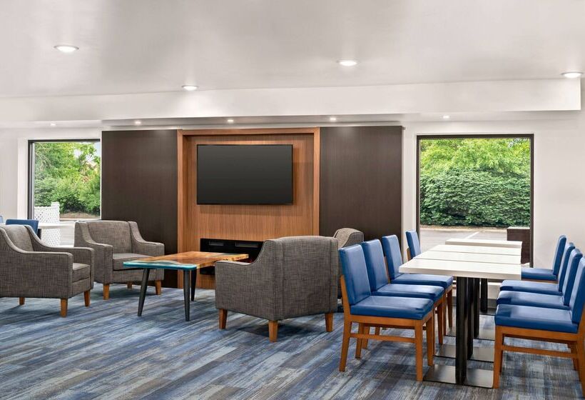 ホテル La Quinta Inn By Wyndham Columbus Dublin