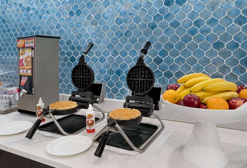 ホテル La Quinta Inn By Wyndham Columbus Dublin