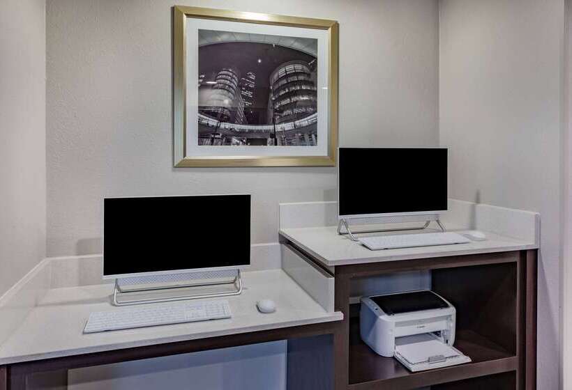 בית מלון כפרי La Quinta By Wyndham Houston Southwest