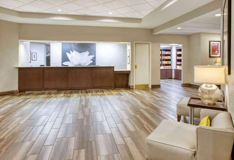 酒店 La Quinta By Wyndham Minneapolis Bloomington W   Free Airport Shuttle