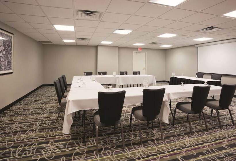 هتل La Quinta By Wyndham Minneapolis Bloomington W   Free Airport Shuttle