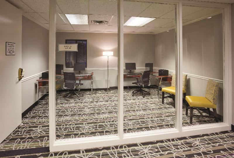 هتل La Quinta By Wyndham Minneapolis Bloomington W   Free Airport Shuttle