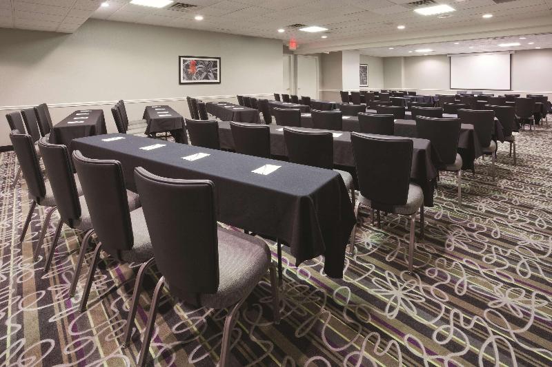 هتل La Quinta By Wyndham Minneapolis Bloomington W   Free Airport Shuttle