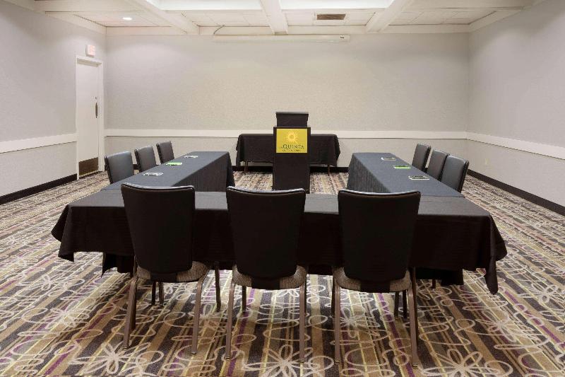 هتل La Quinta By Wyndham Minneapolis Bloomington W   Free Airport Shuttle