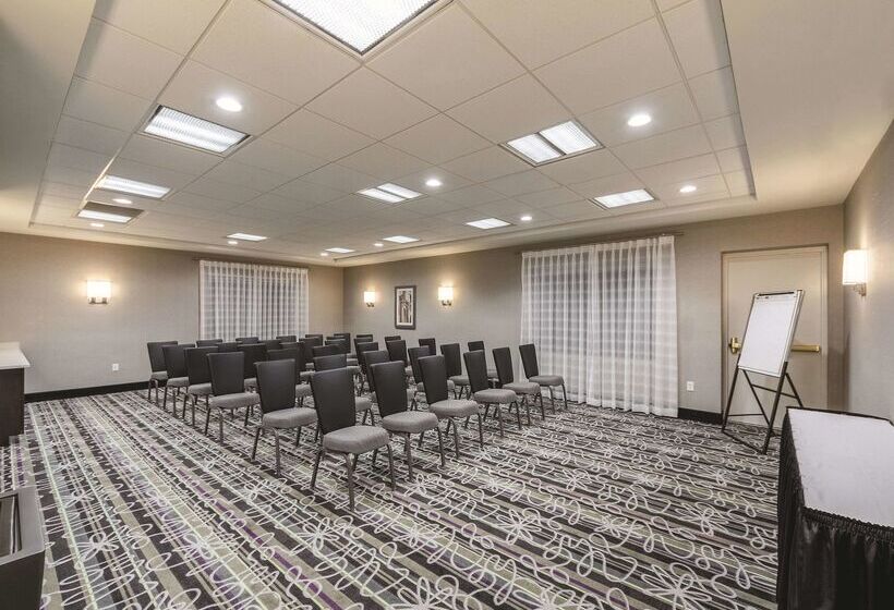 ホテル La Quinta Inn & Suites By Wyndham San Antonio Downtown