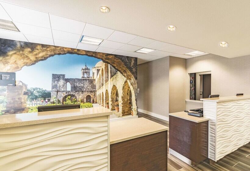 ホテル La Quinta Inn & Suites By Wyndham San Antonio Downtown