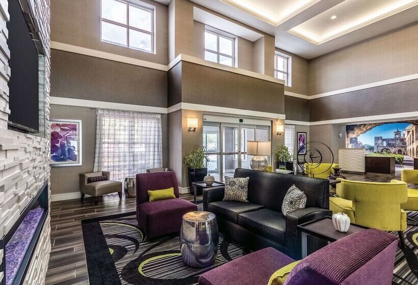 ホテル La Quinta Inn & Suites By Wyndham San Antonio Downtown