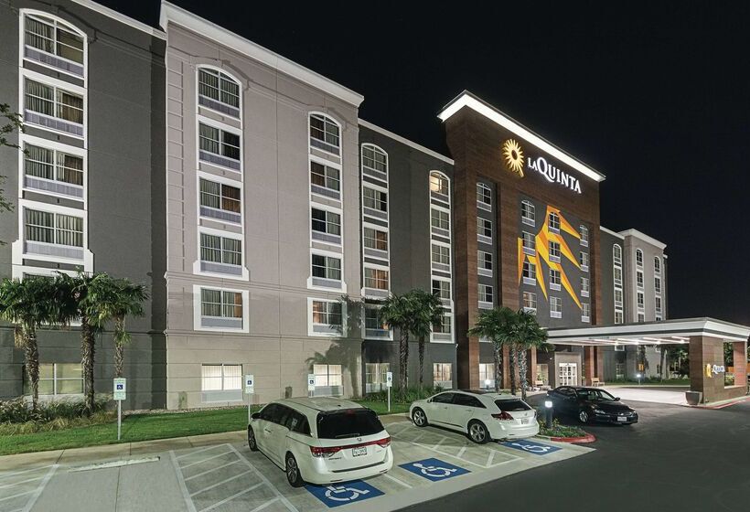 ホテル La Quinta Inn & Suites By Wyndham San Antonio Downtown