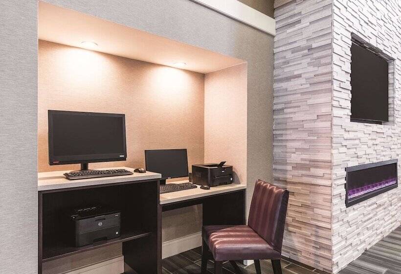 ホテル La Quinta Inn & Suites By Wyndham San Antonio Downtown