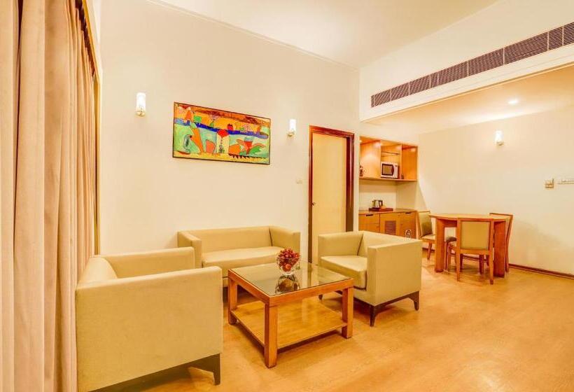 Lemon Tree Hotel, East Delhi Mall, Kaushambi