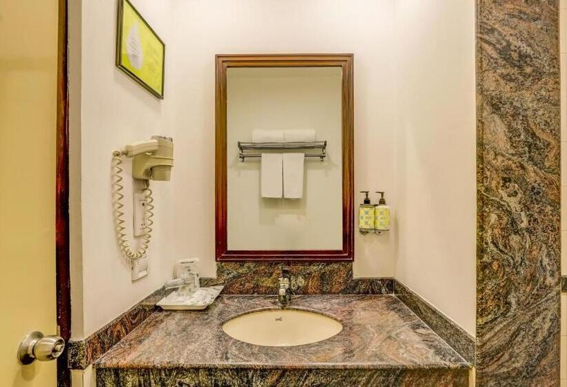 Lemon Tree Hotel, East Delhi Mall, Kaushambi