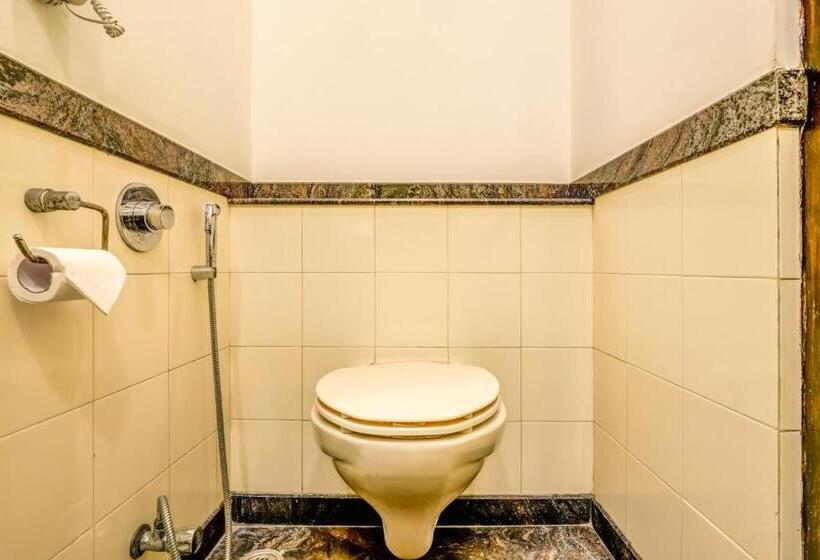 Lemon Tree Hotel, East Delhi Mall, Kaushambi