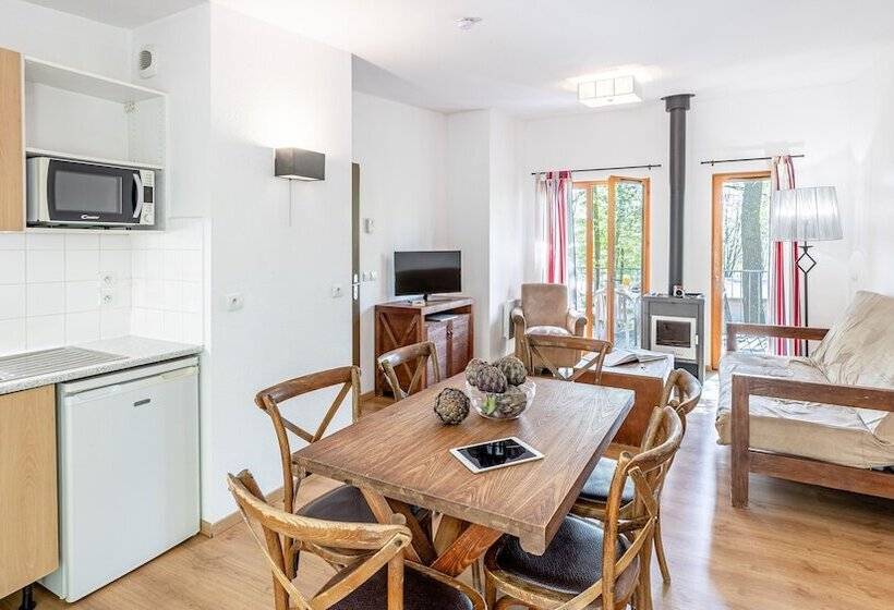 ホテル Madame Vacances Les Cottages De Valjoly