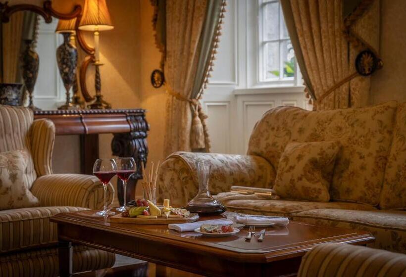 Отель Lough Rynn Castle