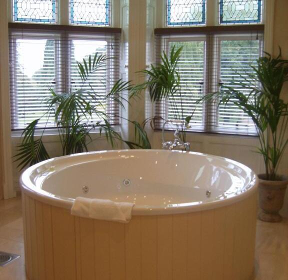 Отель Lough Rynn Castle