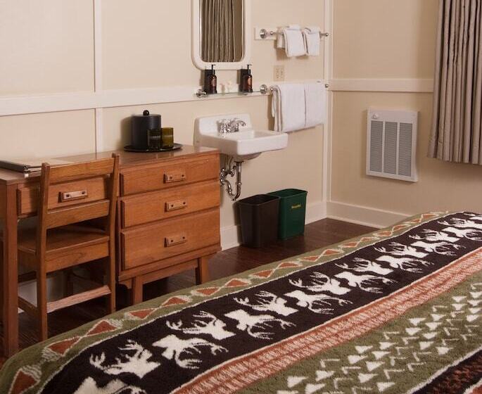 فندق Mammoth Hot Springs & Cabins   Inside The Park