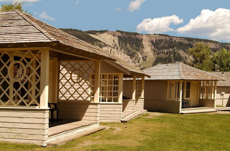فندق Mammoth Hot Springs & Cabins   Inside The Park