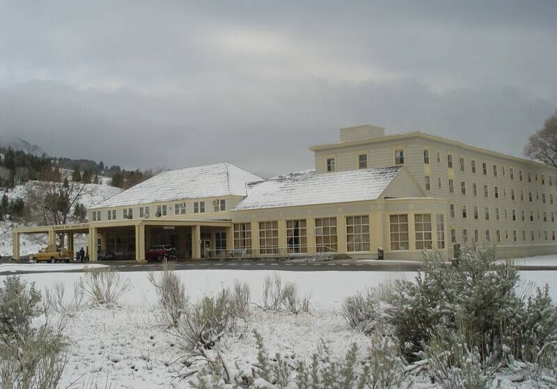 فندق Mammoth Hot Springs & Cabins   Inside The Park