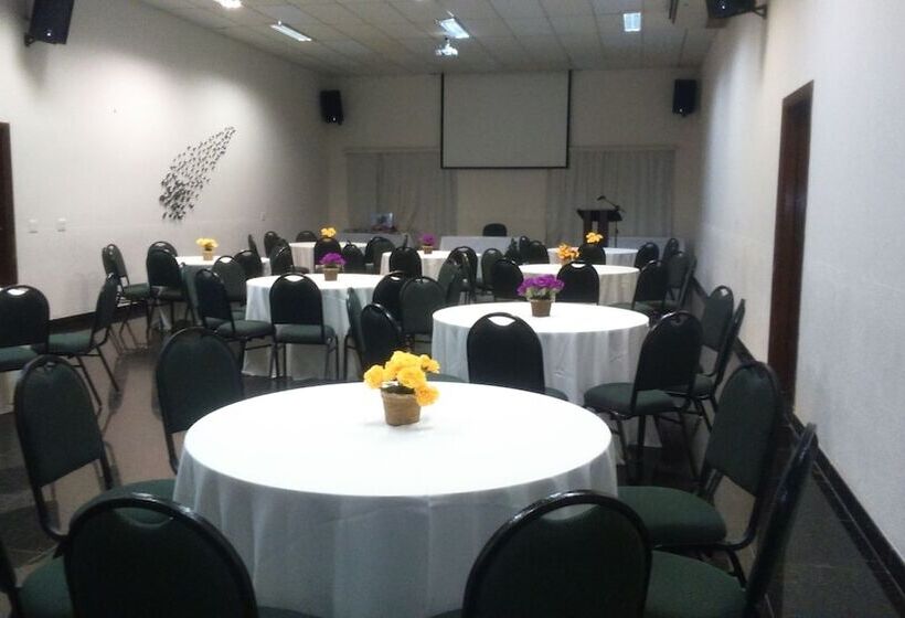 ホテル Metropolitan